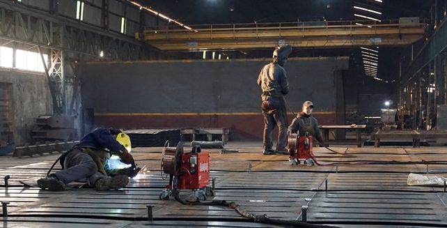 El resurgimiento de la fabrica santafesina que construyó en 1950 el primer vagón de carga argentino