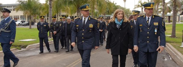 Sentido homenaje a los policías caídos en cumplimiento del deber