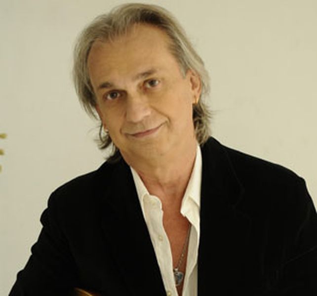 David Lebón se presenta hoy en El Círculo con un show que recorre su carrera como solista y homenajea a grandes bandas de los años 70.