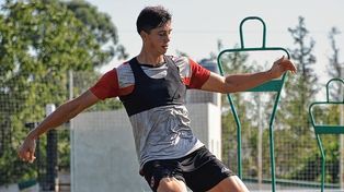 El defensor Juan Guasone quedó al margen de Patronato por el resto de la Copa de la Liga Profesional.