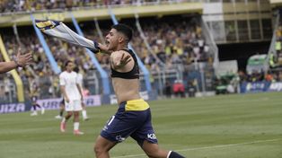 Santiago Segovia se saca la camiseta para festejar su único gol en primera, ahora se pondrá la 10 de Central