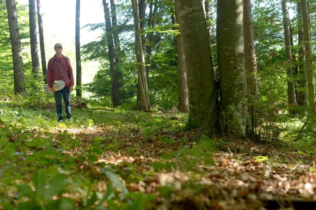Mauro Iglesias se divirtió andando en skate por un bosque de Viena