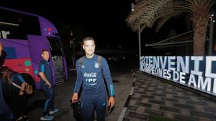 En Abu Dabi, el cuerpo técnico junto a Armani y el juvenil Federico Gomes Gerth, de Tigre, aguardarán la llegada del resto de los futbolistas.