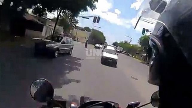 Sain volvió a cargar contra la policía que está refugiada y no sale a la calle