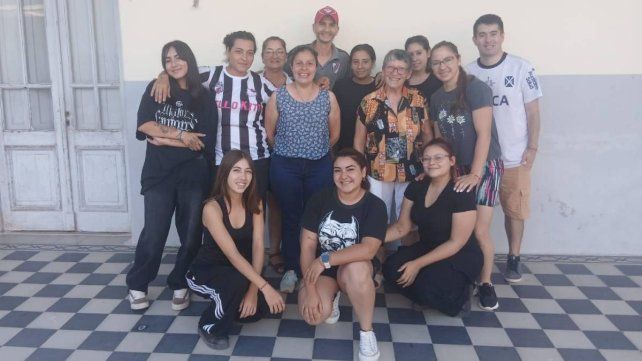 Adela terminó la secundaria: Siempre quise aprender y mi momento llegó