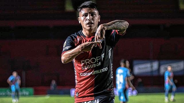 Orlando City vendría para llevarse a Facundo Farías de Colón