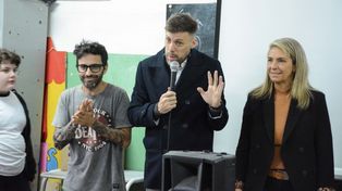 Lucas Raspall, Hernán Navarro y María Eugenia Schmuck, en la firma del convenio.