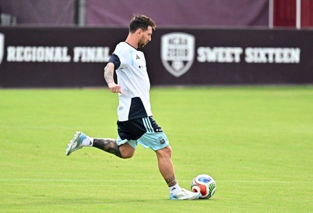 Lionel Messi entrena buscando llegar bien al Mundial.