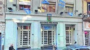 Casa madre. En la AFA ayer se conocieron dos ofertas más para la televisación del fútbol argentino.