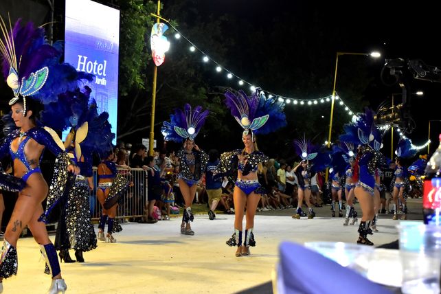 Sastre y una historia de 64 años de carnavales que ya forman parte del ADN de su gente