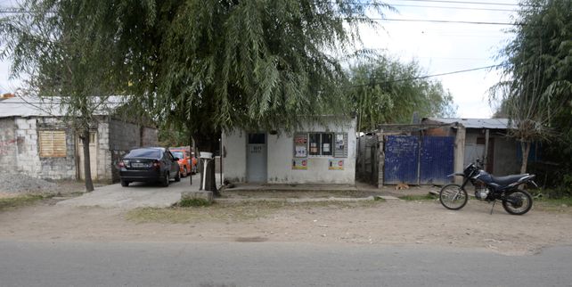 El escenario. Miño fue asesinado frente a un quiosco de la zona oeste. (Silvina Salinas / La Capital)