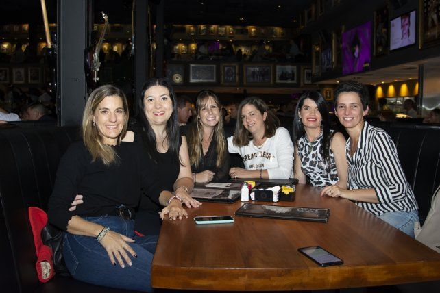 Romina Sabignoso, Carla Menzella, María Fernanda Guridi, Soledad Cabrera, Celina Lucchetti y Georgina Pfur