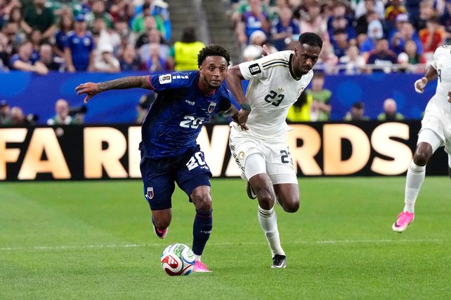 Ryan Mendes, capitán de Cabo Verde, fue denunciado por violación en pleno Mundial.