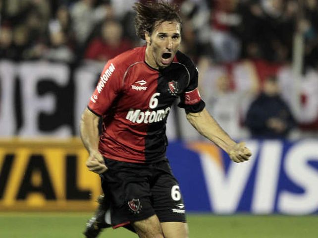 Los goles que el Flaco Schiavi le hizo a Central en los últimos triunfos del equipo del parque son recordados por los hinchas leprosos.