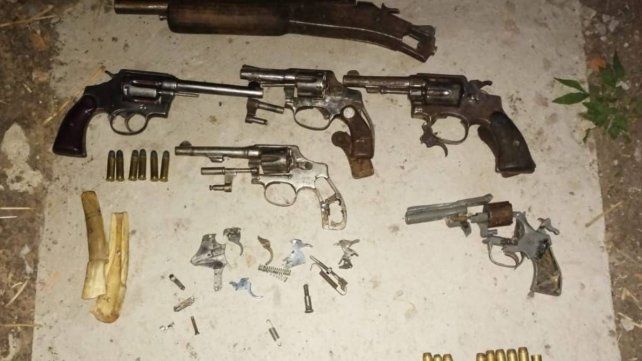 San Benito: hallaron armas y detuvieron a cuatro personas por robo