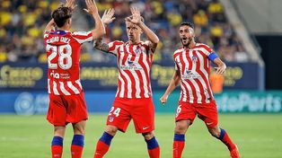 Atlético de Madrid goleó a Cádiz y conquistó el trofeo Ramón de Carranza