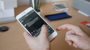 Un italiano le pidió a Apple que autorice el desbloqueo el iPhone de su hijo muerto