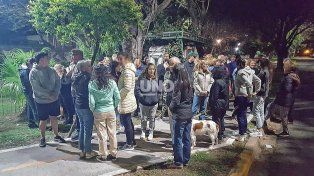 Los vecinos de barrio Candioti se manifestaron en contra del estacionamiento social: Va a generar más problemas que soluciones, expresaron.