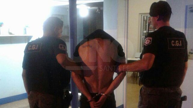 Lo arrestaron tras identificarlo en el barrio Sur: era buscado por dos homicidios