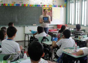 Asistencia Perfecta: más de 64 mil docentes, directivos, secretarios, preceptores y asistentes escolares cobrarán el incentivo de noviembre