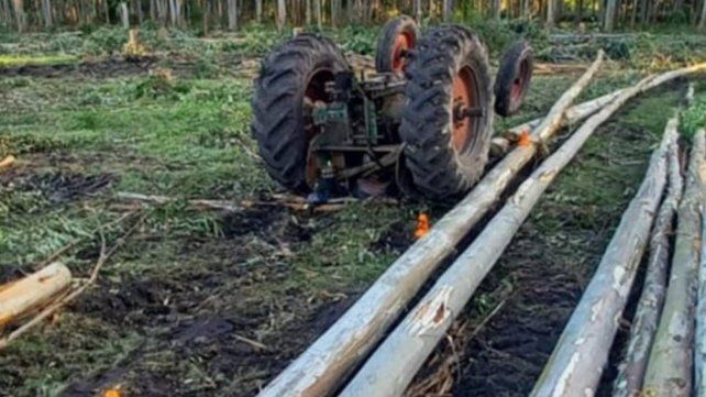 Concordia: un hombre murió aplastado por un tractor
