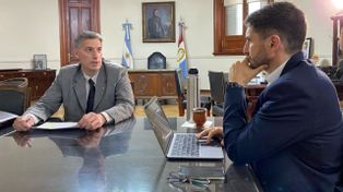 Santa Fe analiza el adelanto de coparticipación que le ofrece el gobierno de Milei