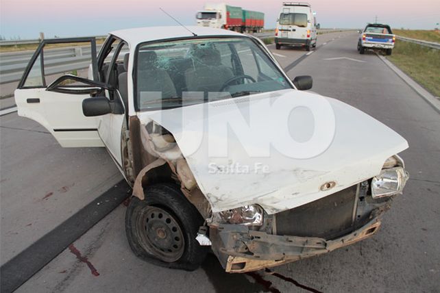Una joven muerta y varios heridos en un vuelco en Circunvalación Oeste