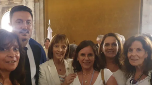 Luis Petri posó con Cecilia Pando y esposas de militares condenados por crímenes de lesa humanidad cometidos durante la última dictadura que piden libertad para sus maridos