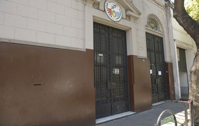 Puertas cerradas. El conflicto en el Registro Civil comenzó el 9 de noviembre y no hay una solución a la vista para destrabarlo. (Néstor Juncos / La Capital)