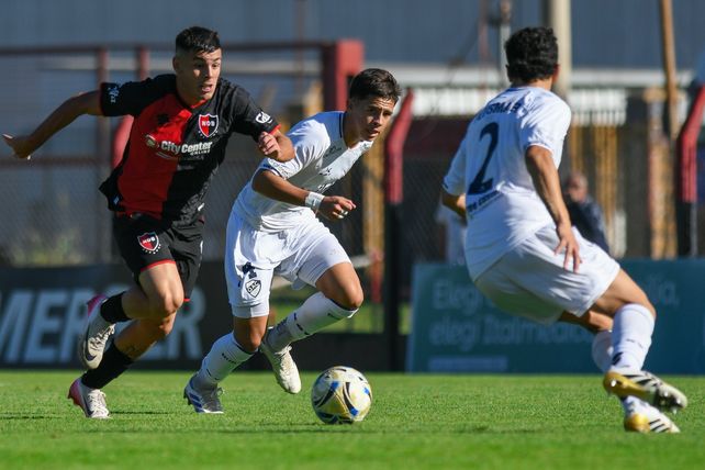 Los dirigidos por Lucas Bernardi consiguieron una importante victoria ante un rival encumbrado en su zona.