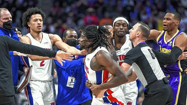 LeBron James se vio involucrado con su equipo