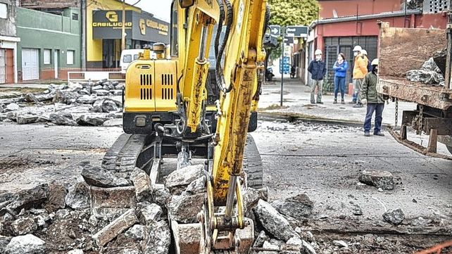 Obras en calle Beruti: pavimento y desagües en una arteria que conecta a 5 barrios