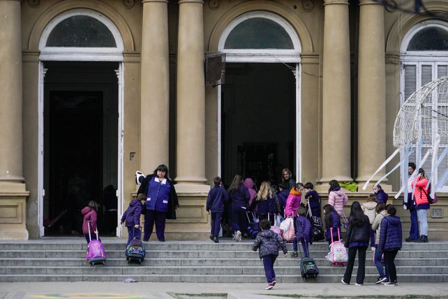 El Gobierno anunció que las escuelas públicas estarán abiertas a pesar del paro de Amsafé.