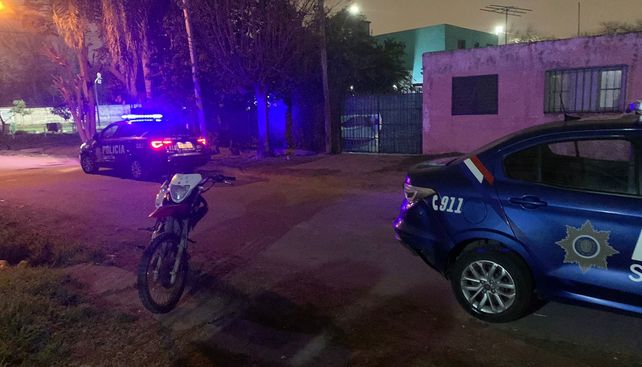 Balacera en barrio Parque Casas: una mujer fue asesinada y otra resultó herida