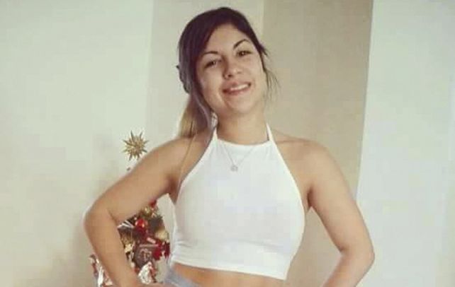 La chica de 19 años apareció muerta el sábado en Llavallol.