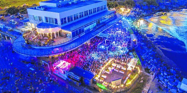 Playa Grande atrae al turismo por su oferta de bares