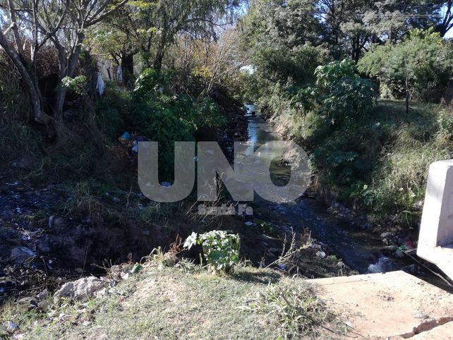 Un comedor alimenta a más de 300 personas a pesar de no tener gas, iluminación, ni agua potable