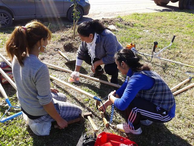 Gracias al esfuerzo de todos los vecinos el barrio René Favaloro tiene una plaza