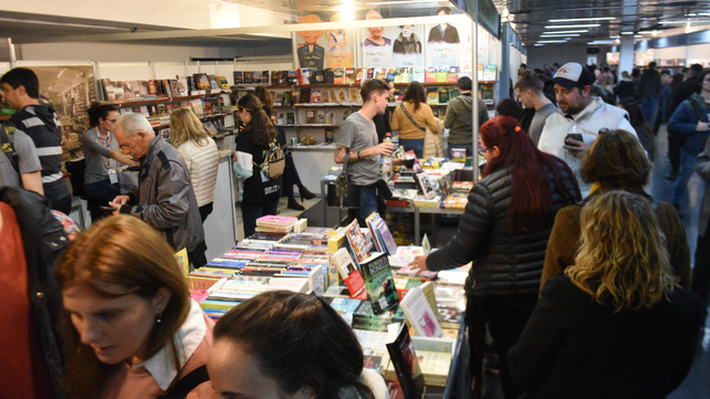 Por la edición 2023 de la Feria del Libro de Rosario pasaron alrededor de 300 mil personas. Por la edición 2023 de la Feria del Libro de Rosario pasaron alrededor de 300 mil personas.