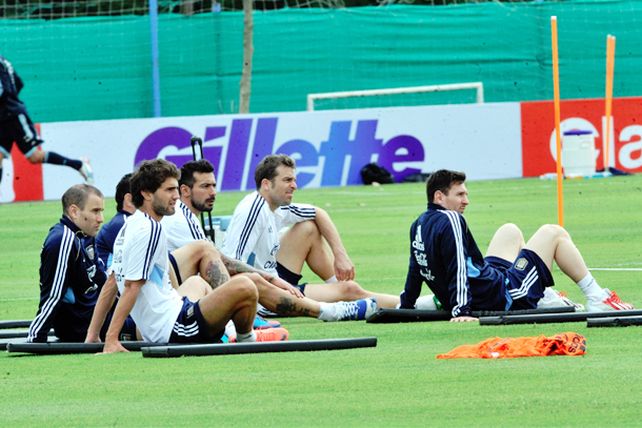 Con Agüero afuera, Sabella empieza a armar el equipo