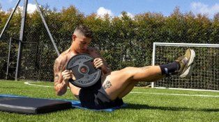 James Rodríguez se entrena solo a la espera de conseguir club.