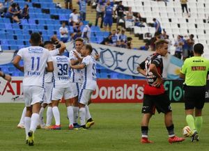 Godoy Cruz le regaló una sonrisa a los que pelean por no descender