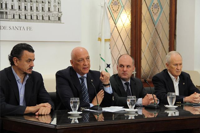 El gobierno fijó por decreto un aumento salarial para el personal de seguridad, que lleva el salario del agente inicial a $8100
