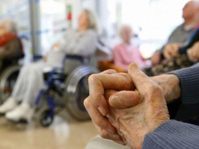 Autorizan las visitas a geriátricos: ¿Cómo es el nuevo protocolo?