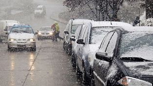 Una intensa nevada en plena primavera sorprendi&oacute; a la ciudad de Bariloche