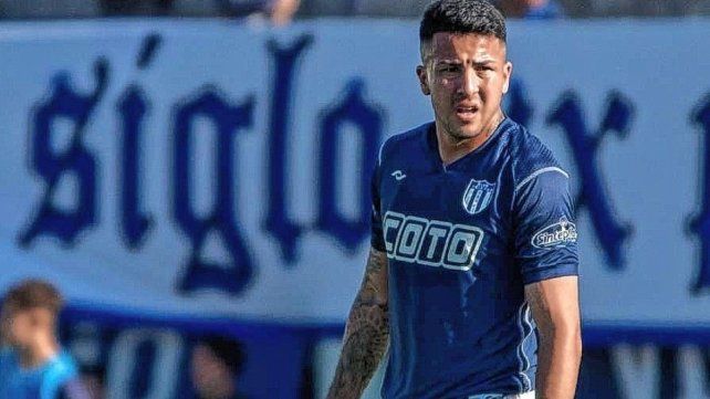 Ostachuk, una opción para la defensa de Colón que asoma con el arribo de Colotto