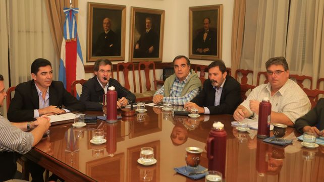 No hubo oferta a los docentes pero dejan en suspenso descuentos