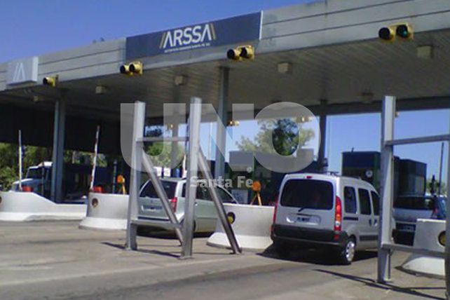Alertan por avivadas en el cobro de peajes en la autopista a Rosario