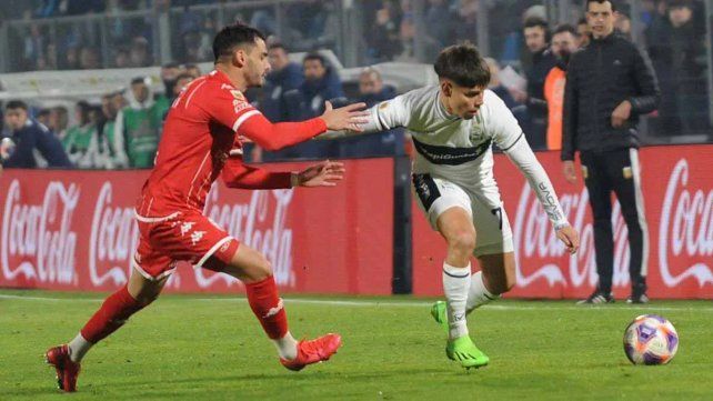 Gimnasia y Huracán se enfrentan en La Plata por la Copa de la Liga