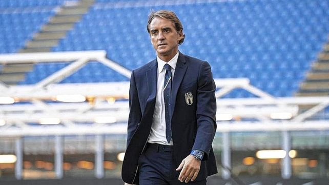 Roberto Mancini confirmó su continuidad como entrenador de la Selección de Italia.&nbsp;